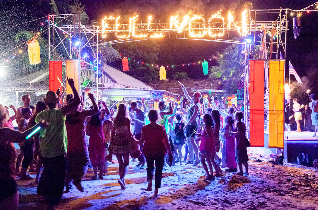 Anneliese Behrens (Hannelore Elsner) und Leni Neuendorff (Lina Hüesker) bei der Fullmoonparty.Honorarfrei lediglich für Ankündigungen und Veröffentlichungen im Zusammenhang mit obiger BR-Sendung bei Nennung: Bild: BR