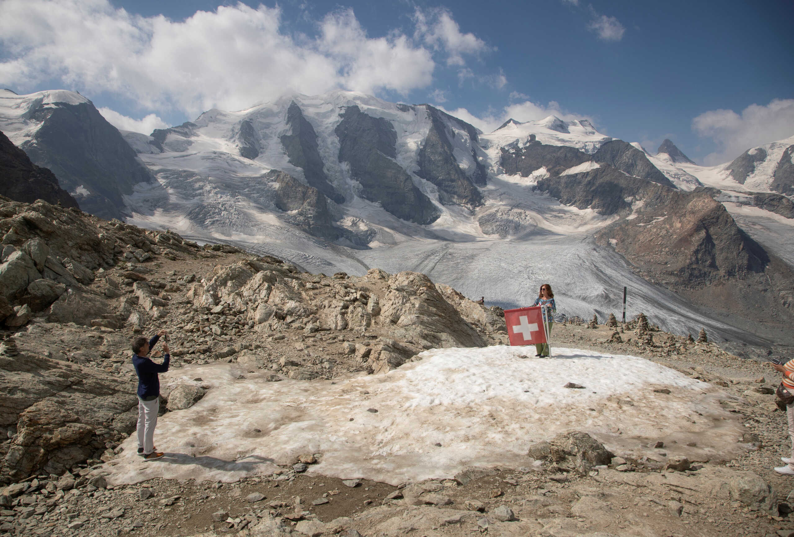 Κλιματική αλλαγή: Οι πάγοι στις Άλπεις της Ελβετίας έχουν χάσει τον μισό όγκο τους σε λιγότερο από 100 χρόνια