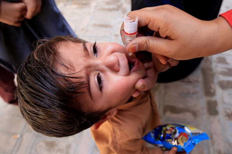 Πολιομυελίτιδα: Κρούσματα παράλυσης θέτουν σε συναγερμό τον πλανήτη – Ανάγκη αύξησης των εμβολιασμών