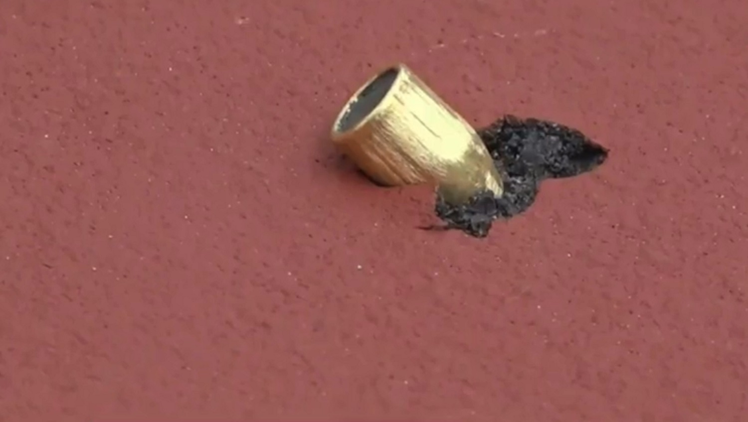 Ζεφύρι: Βρήκαν αδέσποτη σφαίρα σε προαύλιο σχολείου – Για «καθημερινότητα» κάνουν λόγο οι κάτοικοι