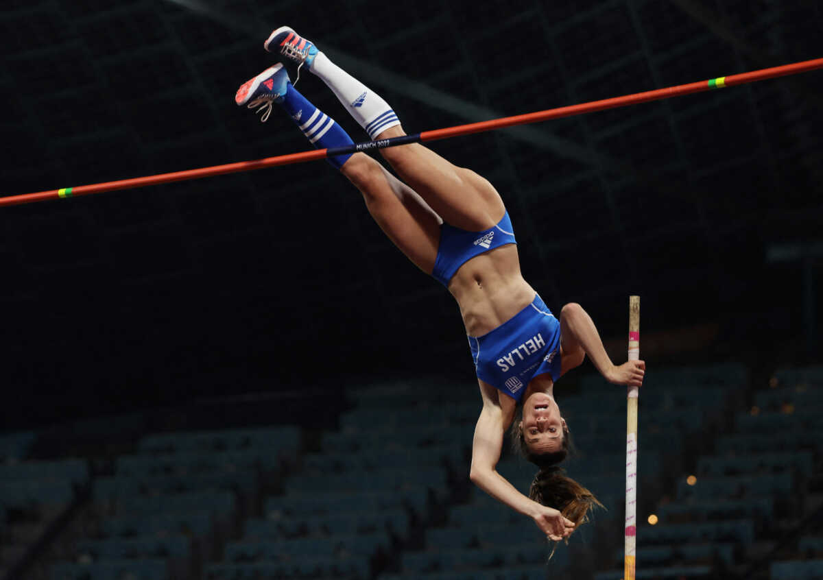 Athletics - 2022 European Championships - Olympiastadion, Munich, Germany - August 17, 2022 Greece's Aikaterini Stefanidi in action during the women's pole vault final REUTERS