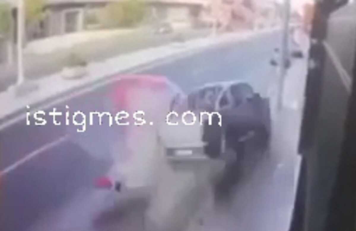 Βόλος: Βίντεο ντοκουμέντο από το τροχαίο σε κόντρες αυτοκινήτων – Η στιγμή της σφοδρής σύγκρουσης
