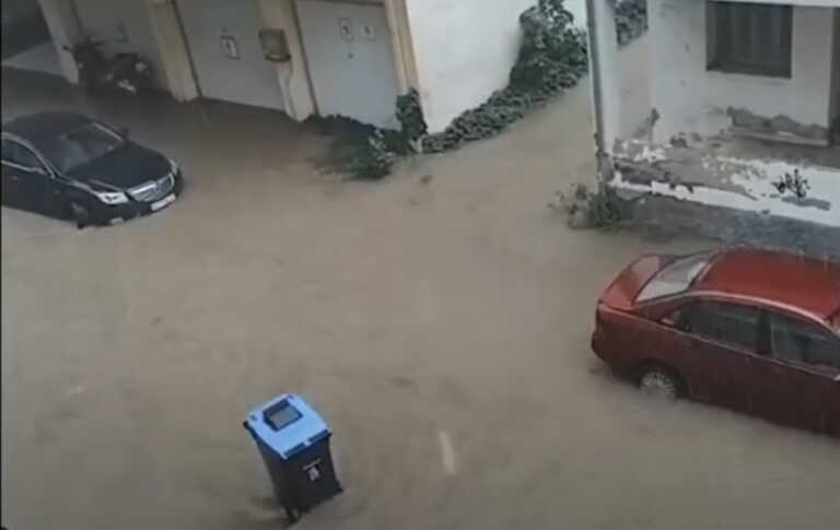 Πτολεμαΐδα: Πρωτόγνωρες εικόνες – Πλημμύρησαν υπόγεια και οι δρόμοι γέμισαν νερά