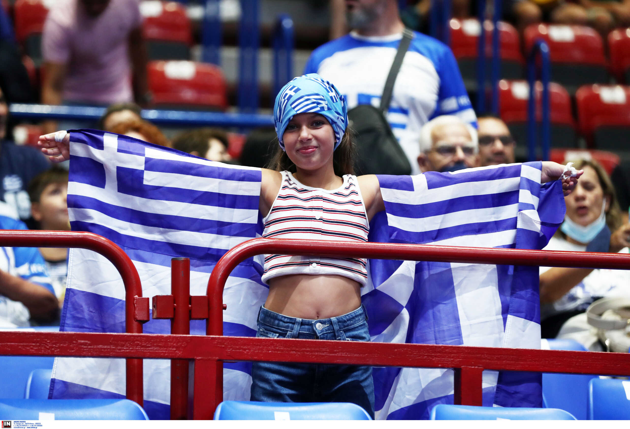 Ελλάδα – Ιταλία: 6ος παίκτης ο κόσμος στις κερκίδες με «Ελλαδάρα – ομαδάρα»