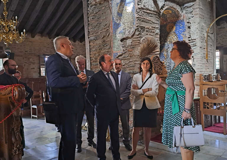 Ο Φρανσουά Ολάντ επισκέφτηκε την Μονή Βλατάδων, λίγο πριν φύγει από την Θεσσαλονίκη