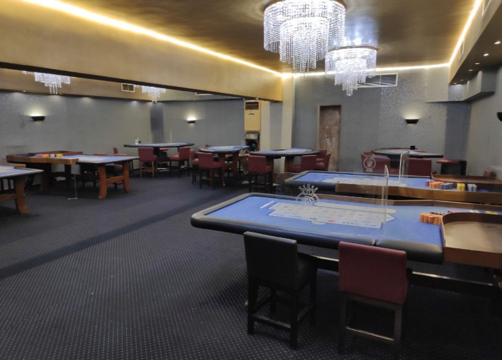 Αθήνα: Είχαν μετατρέψει μπαρ σε μίνι καζίνο – Έγιναν 15 συλλήψεις
