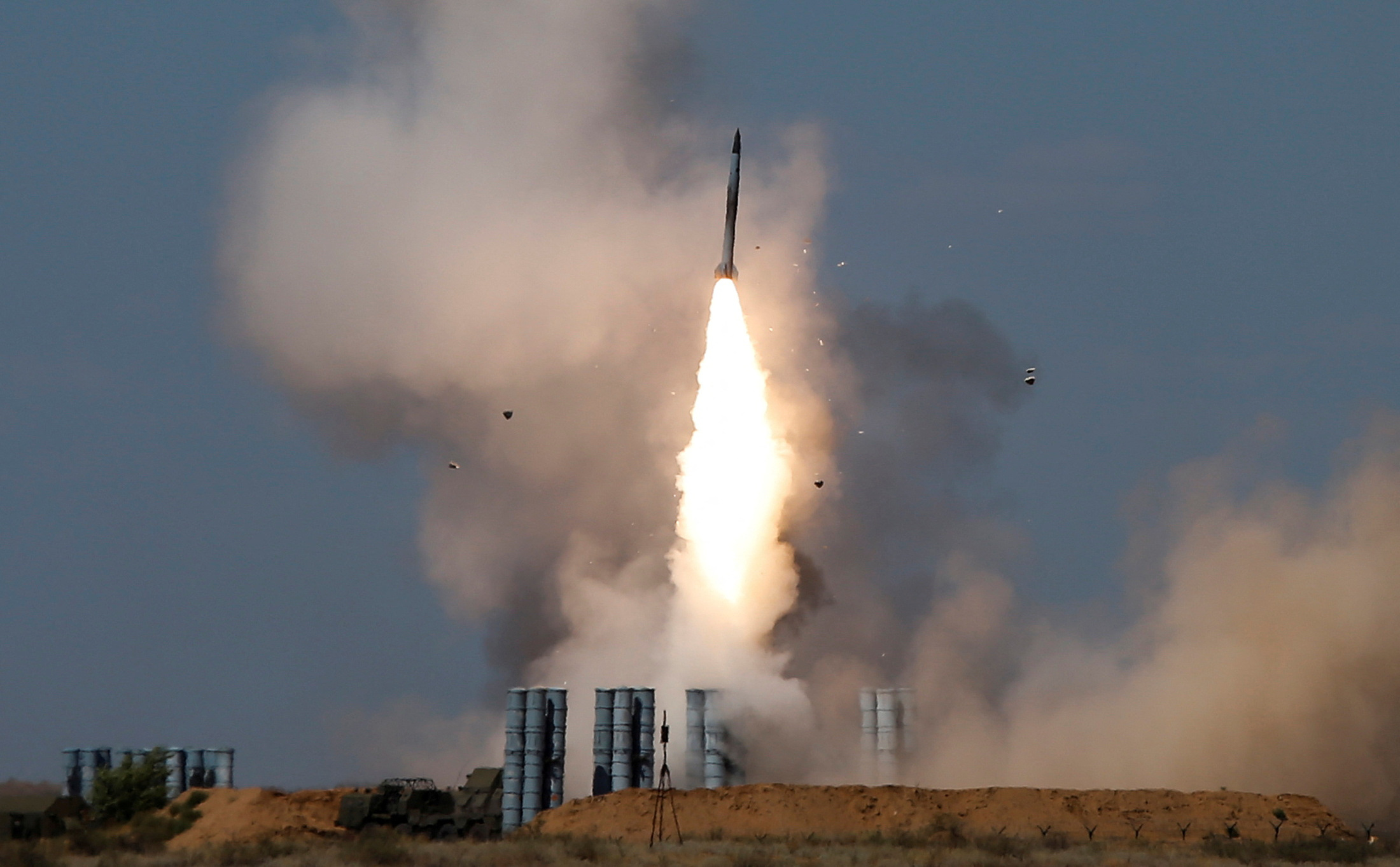FILE PHOTO: An S-300 air defence missile system launches a missile during the Keys to the Sky competition at the International Army Games 2017 at the Ashuluk shooting range outside Astrakhan, Russia August 5, 2017. REUTERS