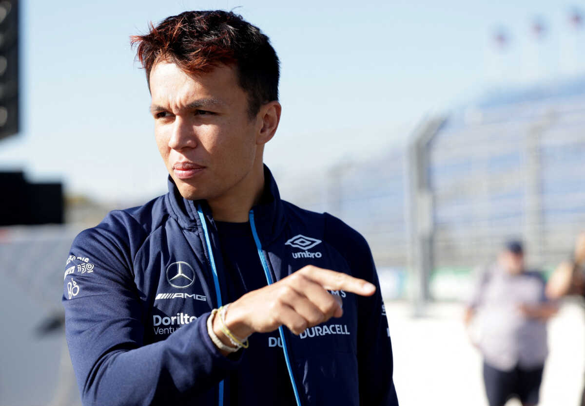 Formula 1: Νοσηλεύτηκε στην εντατική ο Άλεξ Άλμπον – Ξαφνικό πρόβλημα υγείας του πιλότου της Williams