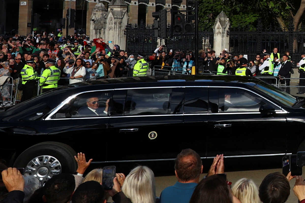 Βασίλισσα Ελισάβετ: Φόρος τιμής από Μπάιντεν και Μακρόν – Δεξίωση με 1.000 καλεσμένους στο Μπάκιγχαμ απόψε