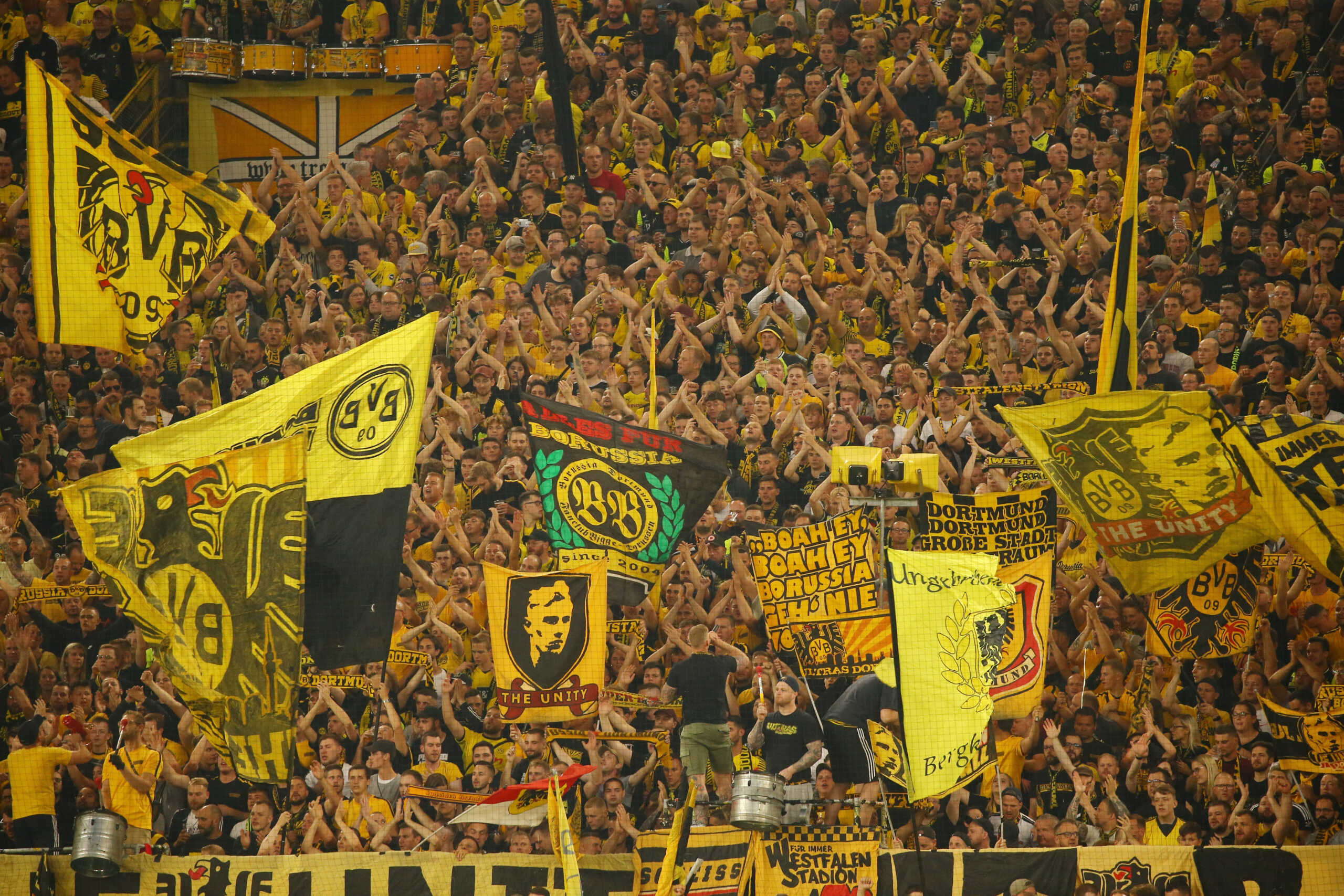 Soccer Football - Bundesliga - Borussia Dortmund v TSG 1899 Hoffenheim - Signal Iduna Park, Dortmund, Germany - September 2, 2022  Borussia Dortmund fans in the stands before the match REUTERS