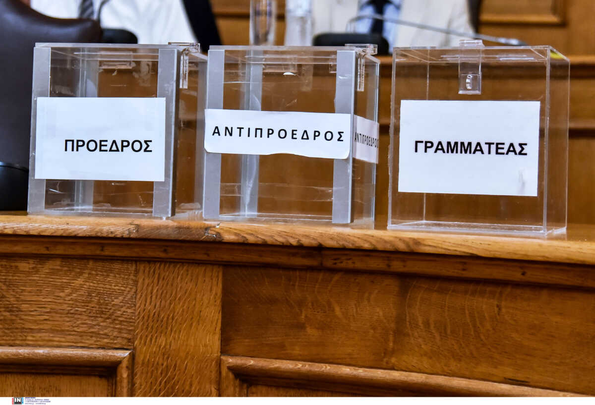 Ο βουλευτής της ΝΔ Λάζαρος Τσαβδαρίδης διαψεύδει ότι κατέθεσε παραποιημένο απόρρητο έγγραφο της ΕΥΠ στην Εξεταστική