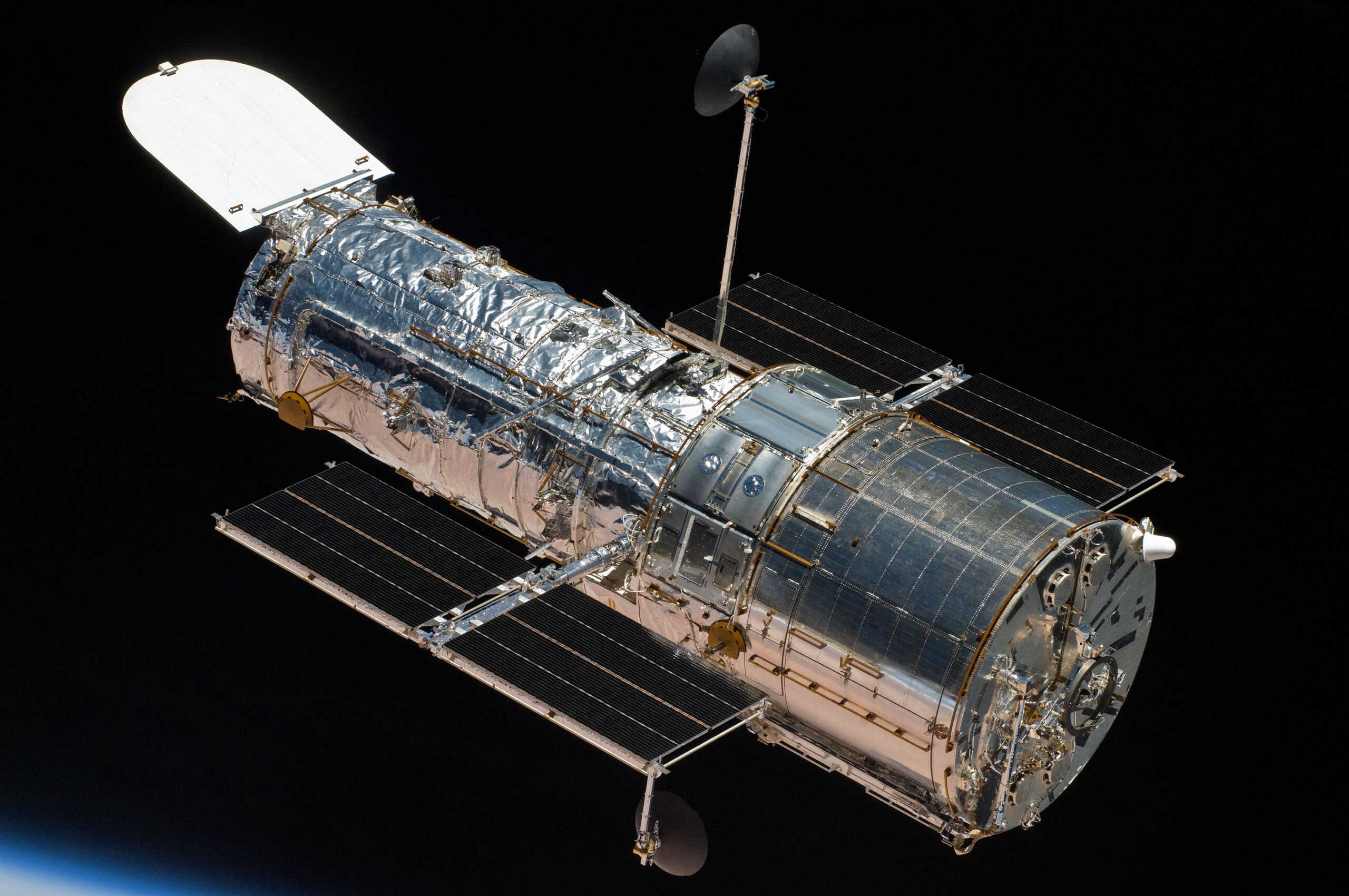 Σύμπραξη SpaceX και NASA για να παραταθεί η ζωή του τηλεσκοπίου Hubble