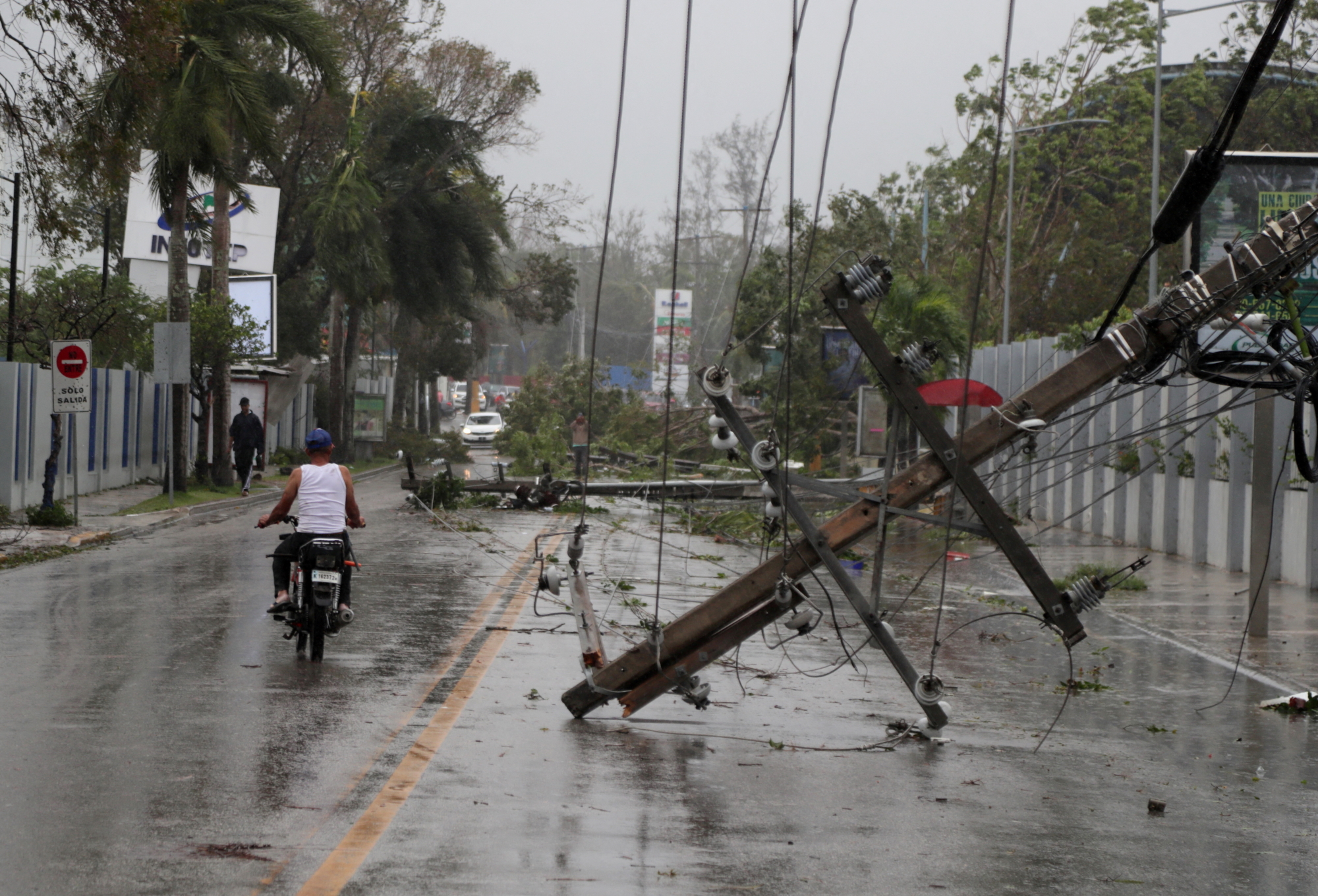 Κυκλώνας Φιόνα: Πλημμύρες, καταστροφές και διακοπές ρεύματος σε Πουέρτο Ρίκο και Δομινικανή Δημοκρατία