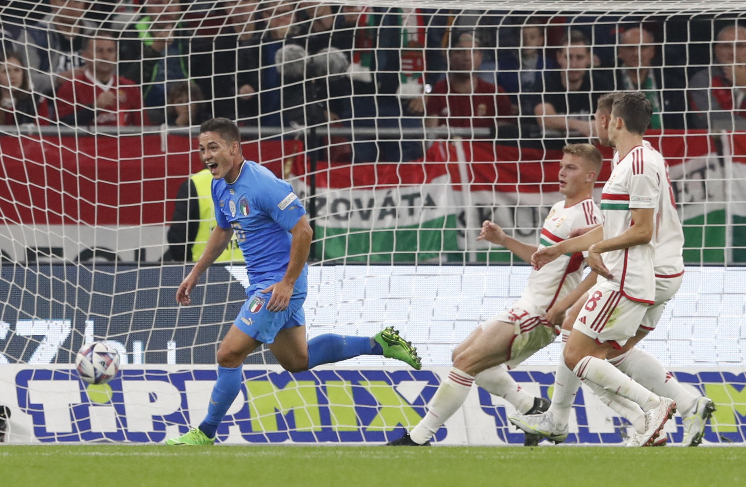 Soccer Football - UEFA Nations League - Group C - Hungary v Italy - Puskas Arena Park, Budapest, Hungary - September 26, 2022 Italy's Giacomo Raspadori celebrates scoring their first goal REUTERS
