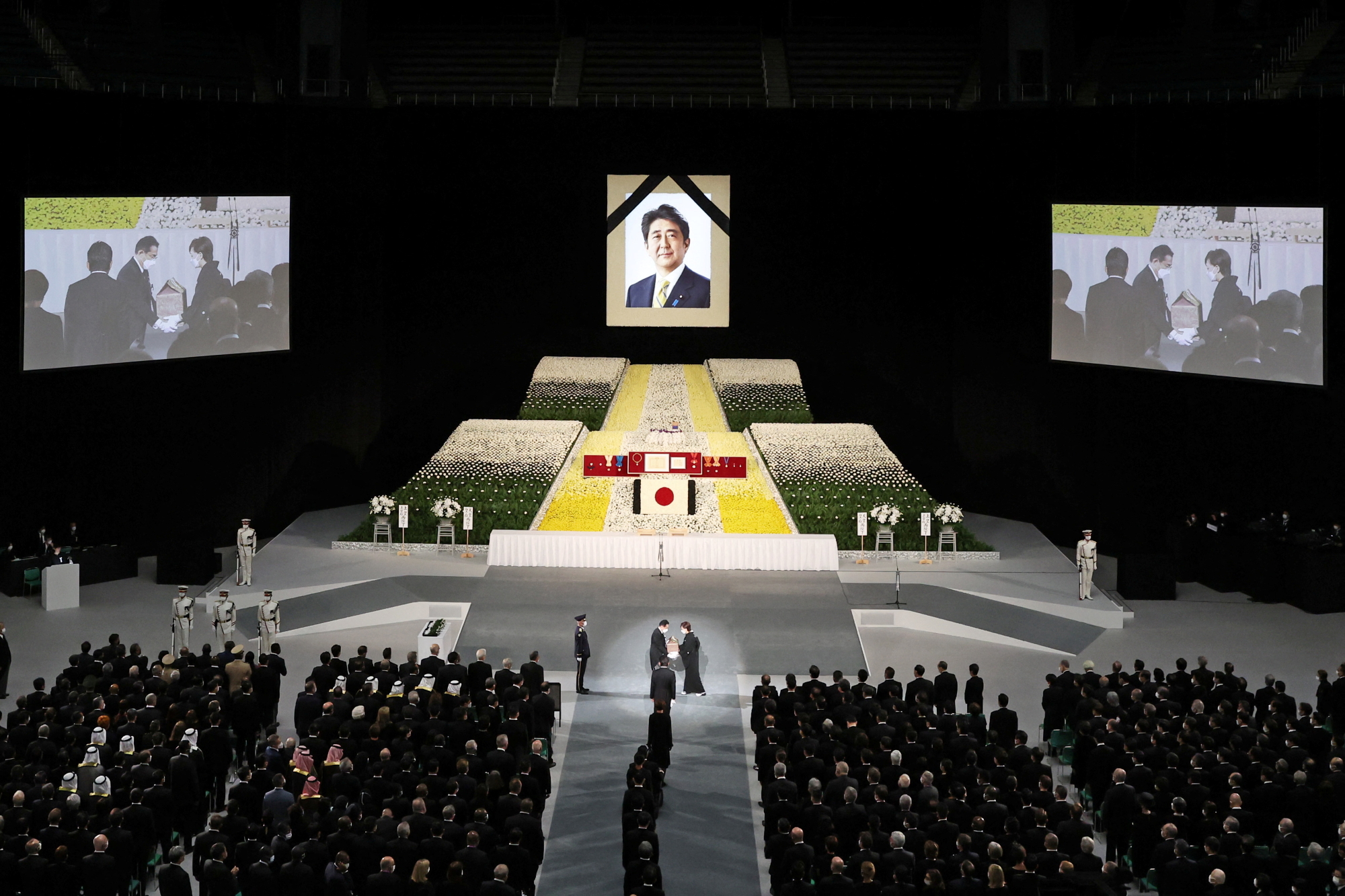 Σίνζο Άμπε: Διχασμένη η Ιαπωνία για την κρατική κηδεία του – Έντονες διαμαρτυρίες