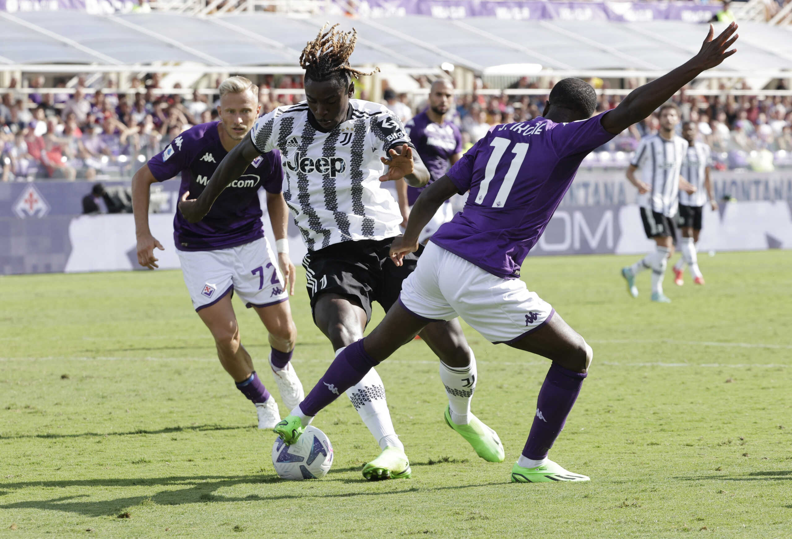 Soccer Football - Serie A - Fiorentina v Juventus - Stadio Artemio Franchi, Florence, Italy - September 3, 2022 Juventus' Moise Kean in action with Fiorentina's Jonathan Ikone REUTERS