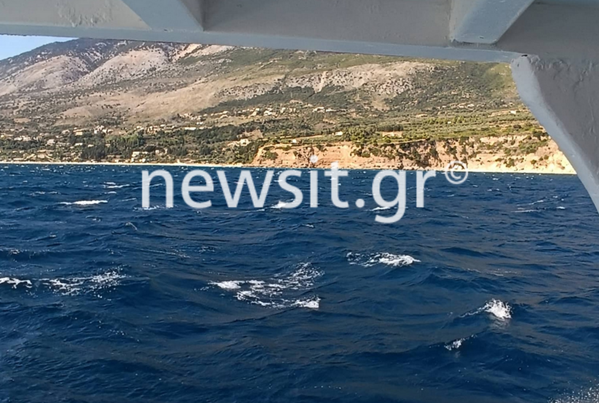 Κεφαλονιά: Νεκρός ο ένας από τους 9 κωπηλάτες που παρασύρθηκαν στη θάλασσα – Νέες εικόνες και μαρτυρίες