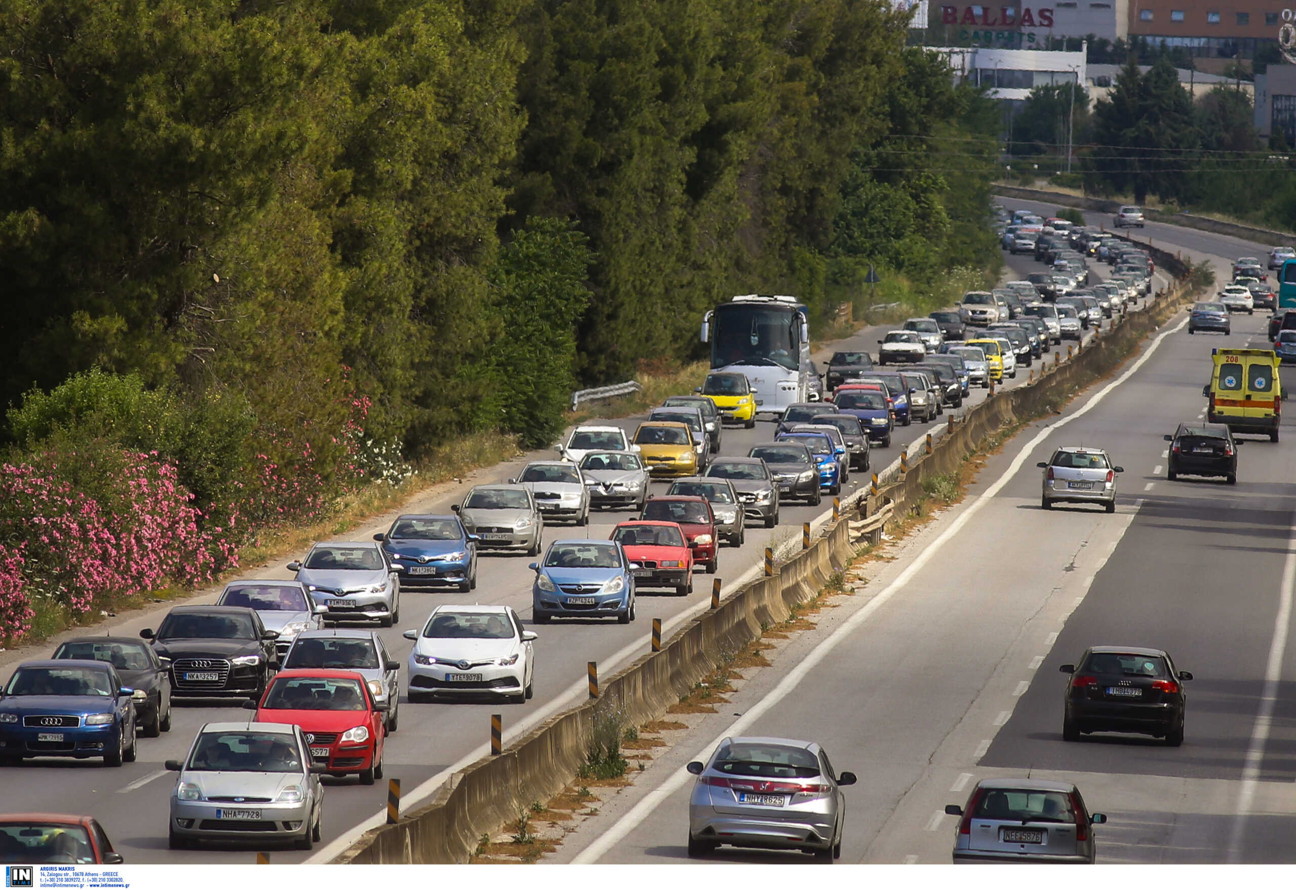Εθνική Οδός: «Κόλαση» στο ρεύμα προς Αθήνα με μποτιλιάρισμα χιλιομέτρων – Εικόνα από την κίνηση