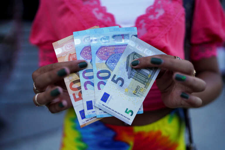 «Γέμιζαν» την Αθήνα με πλαστά χαρτονομίσματα – Δύο συλληψεις