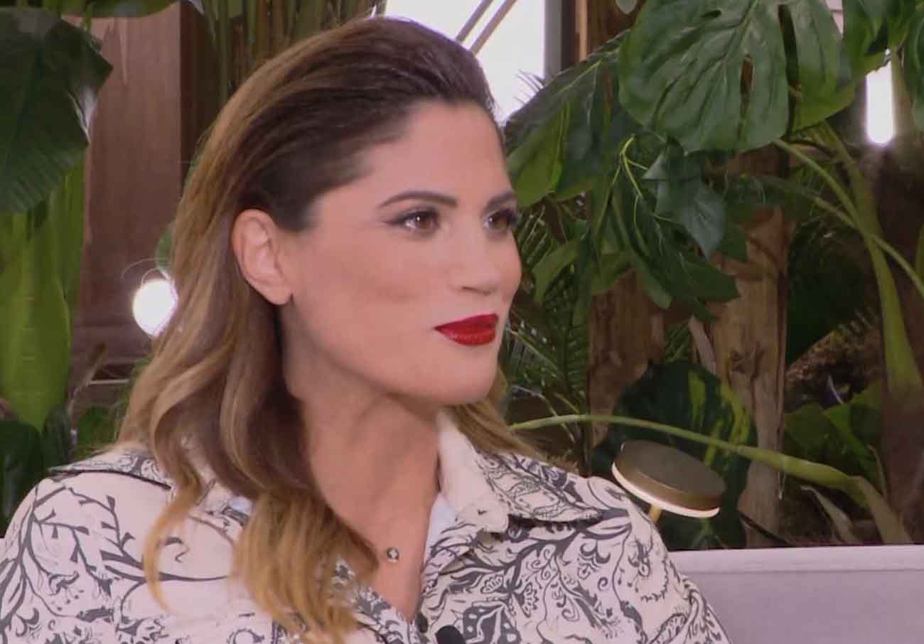Μαίρη Συνατσάκη – Ίαν Στρατής: Εξιτήριο από το μαιευτήριο μαζί με την κόρη τους