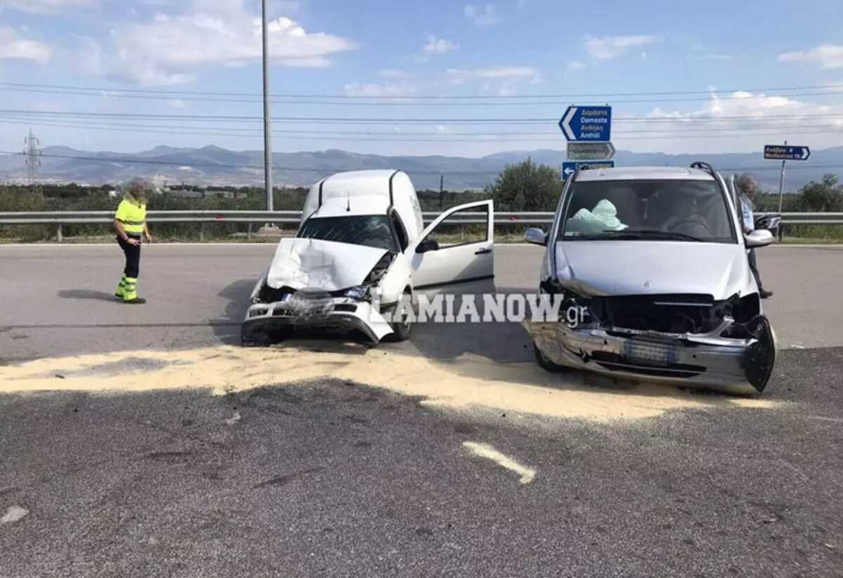 Φθιώτιδα: Τροχαίο με τραυματίες στη διασταύρωση του Μπράλου – Δείτε τις πρώτες εικόνες στο σημείο