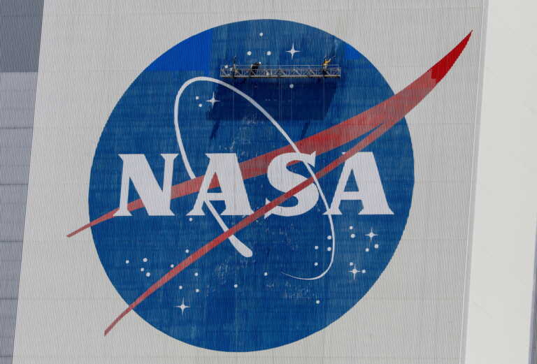 Η NASA θα προσπαθήσει να εκτρέψει αστεροειδή - Διαστημικό σκάφος θα συγκρουστεί με τον «Δίμορφο»