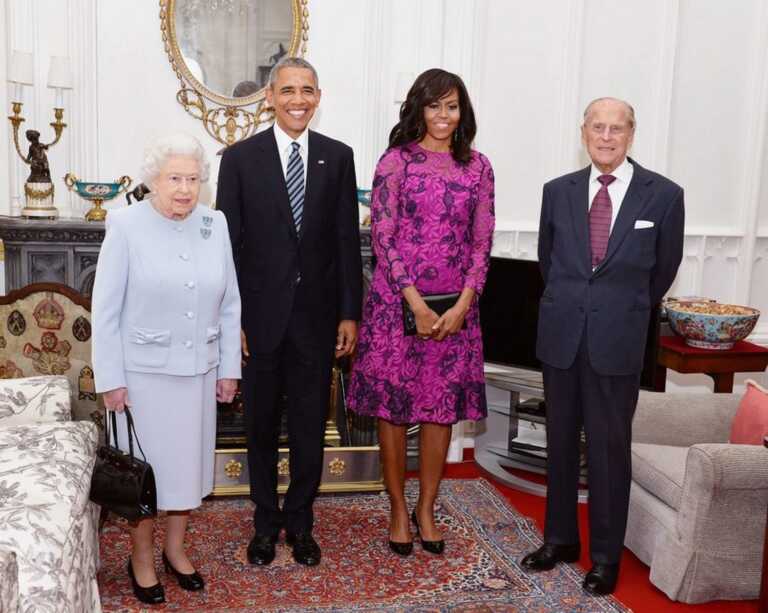 Μπαράκ Ομπάμα για βασίλισσα Ελισάβετ: «Θα θυμάμαι την καλοσύνη και την ευαισθησία της»