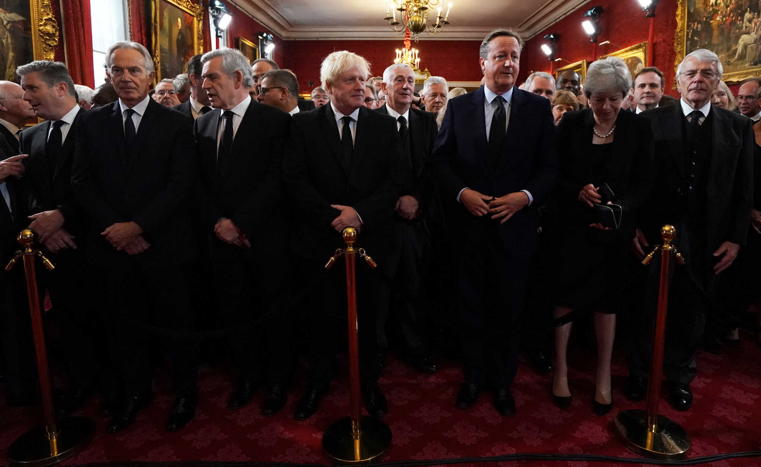 Βασιλιάς Κάρολος: 6 πρώην πρωθυπουργοί της Βρετανίας παρακολούθησαν την ανακήρυξή του