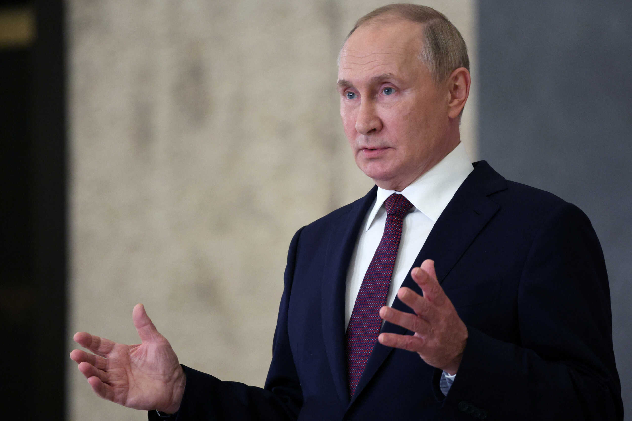 Russian President Vladimir Putin speaks during a news conference following the Shanghai Cooperation Organization (SCO) summit in Samarkand, Uzbekistan September 16, 2022. Sputnik
