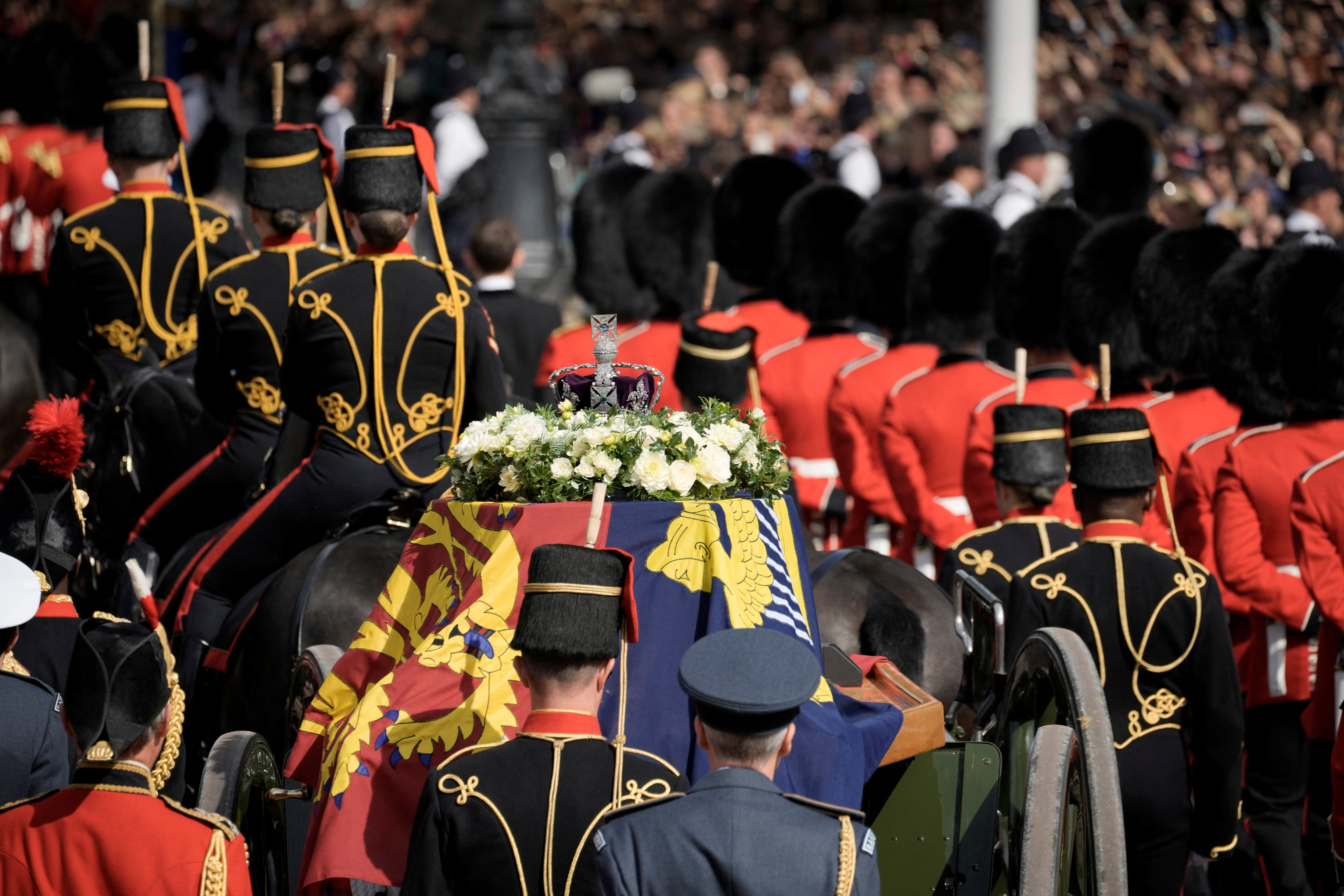 Βασίλισσα Ελισάβετ: Τριήμερο εθνικό πένθος κήρυξε η Πορτογαλία
