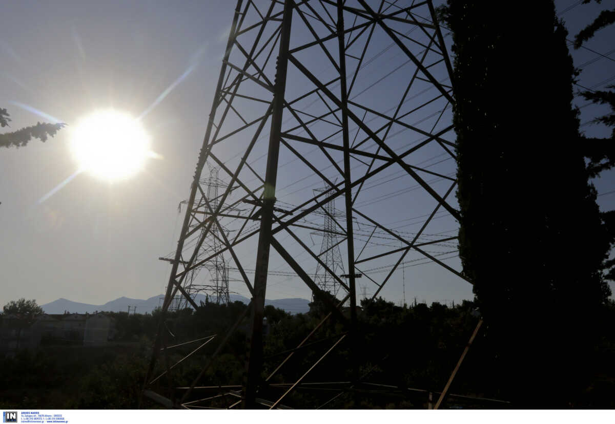 Ρεύμα: Στη Βουλή η ρύθμιση για τα υπερέσοδα των προμηθευτών – Τι προβλέπει