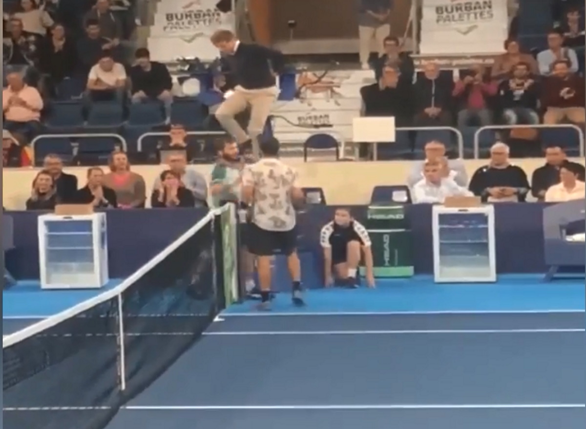 Χαμός σε αγώνα τένις: Αντρέεφ και Μουτέ πιάστηκαν στα χέρια