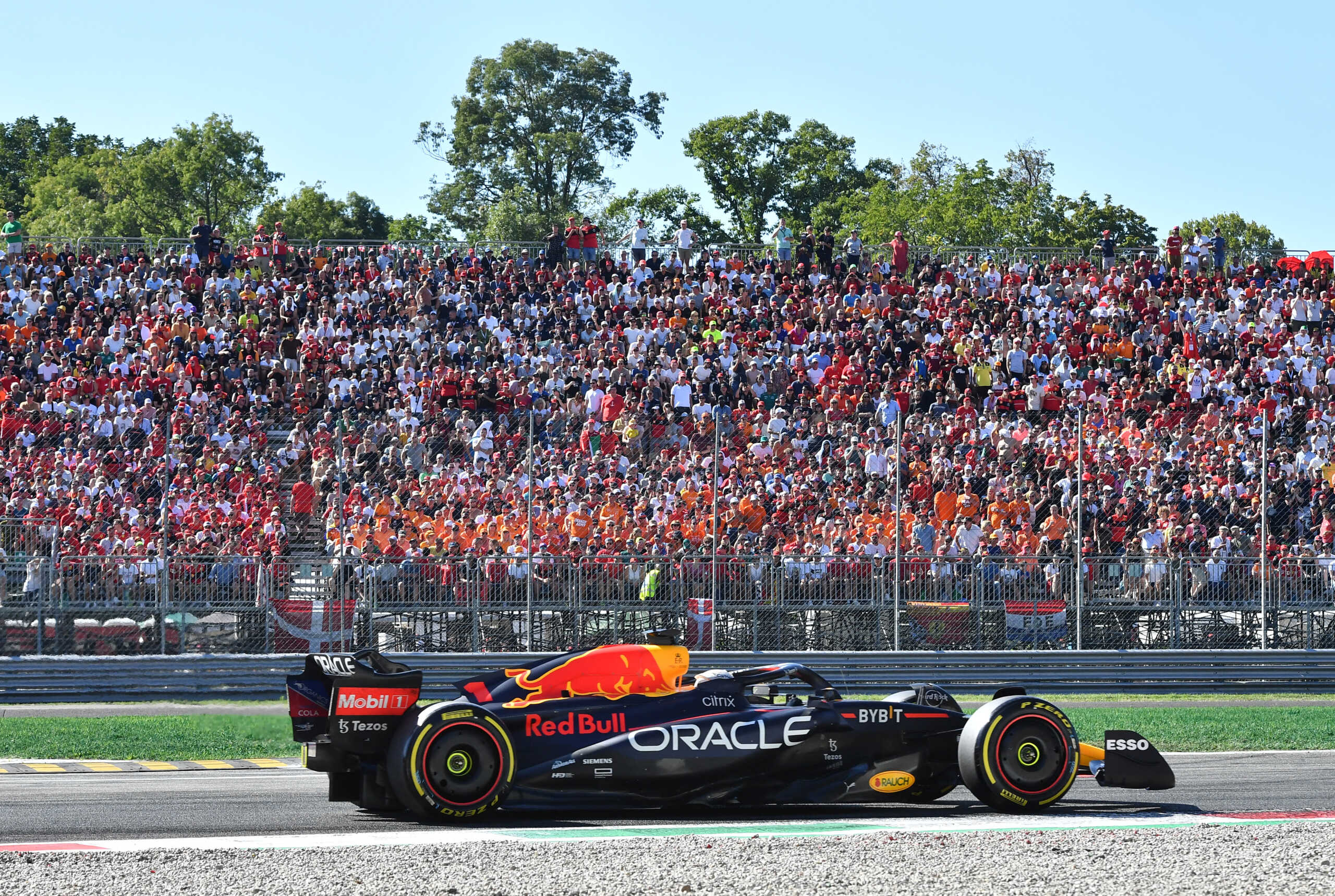 Formula One F1 - Italian Grand Prix - Autodromo Nazionale Monza, Monza, Italy - September 11, 2022 Red Bull's Max Verstappen during the race REUTERS