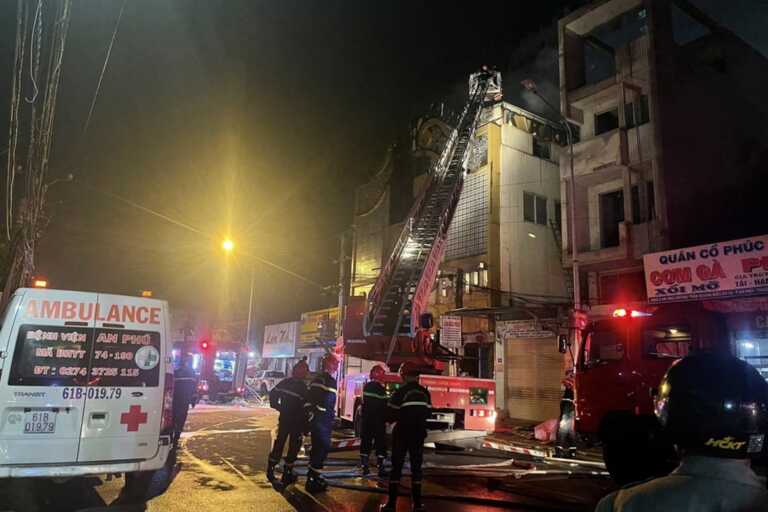 Τουλάχιστον 23 νεκροί από φωτιά σε καραόκε μπαρ στο Βιετνάμ