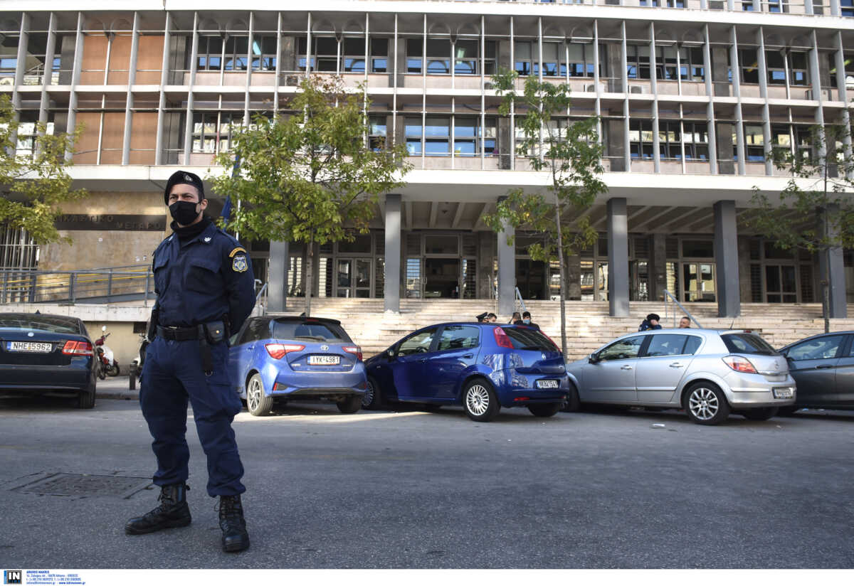 Θεσσαλονίκη: Τηλεφώνημα για βόμβα σε οικοδομή κοντά στα δικαστήρια – Σε εξέλιξη οι έρευνες