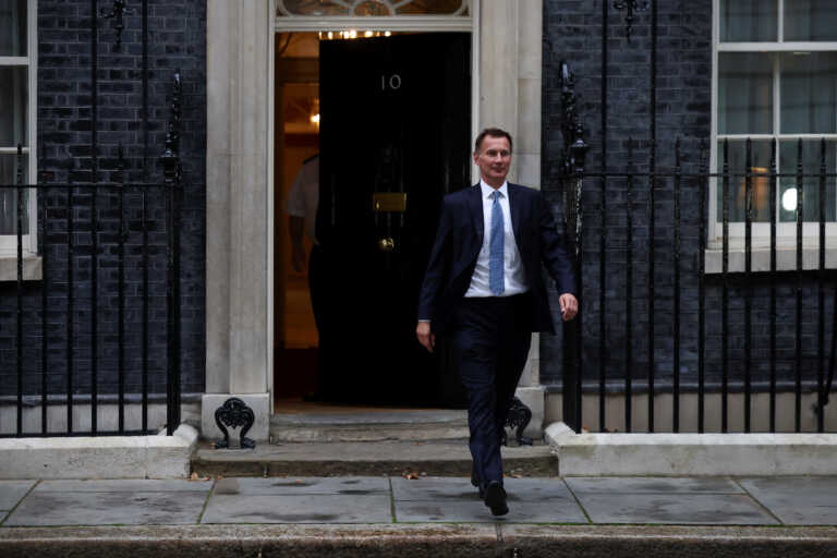 Ο νέος υπουργός Οικονομικών της Βρετανίας στηρίζει ξεκάθαρα την Λιζ Τρας - «Το χειρότερο θα ήταν περισσότερη πολιτική αστάθεια»
