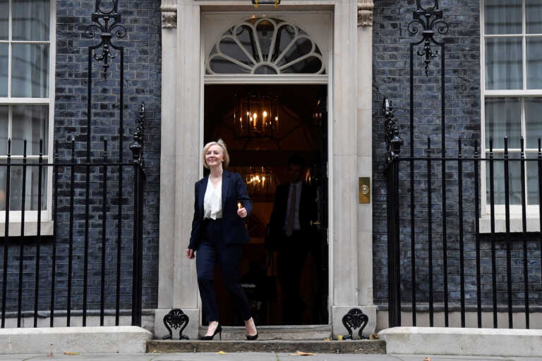 Βρετανία: «Οι υπεύθυνοι για την κομματική πειθαρχία των Συντηρητικών παραμένουν στη θέση τους», σύμφωνα με τον εκπρόσωπο της Λιζ Τρας