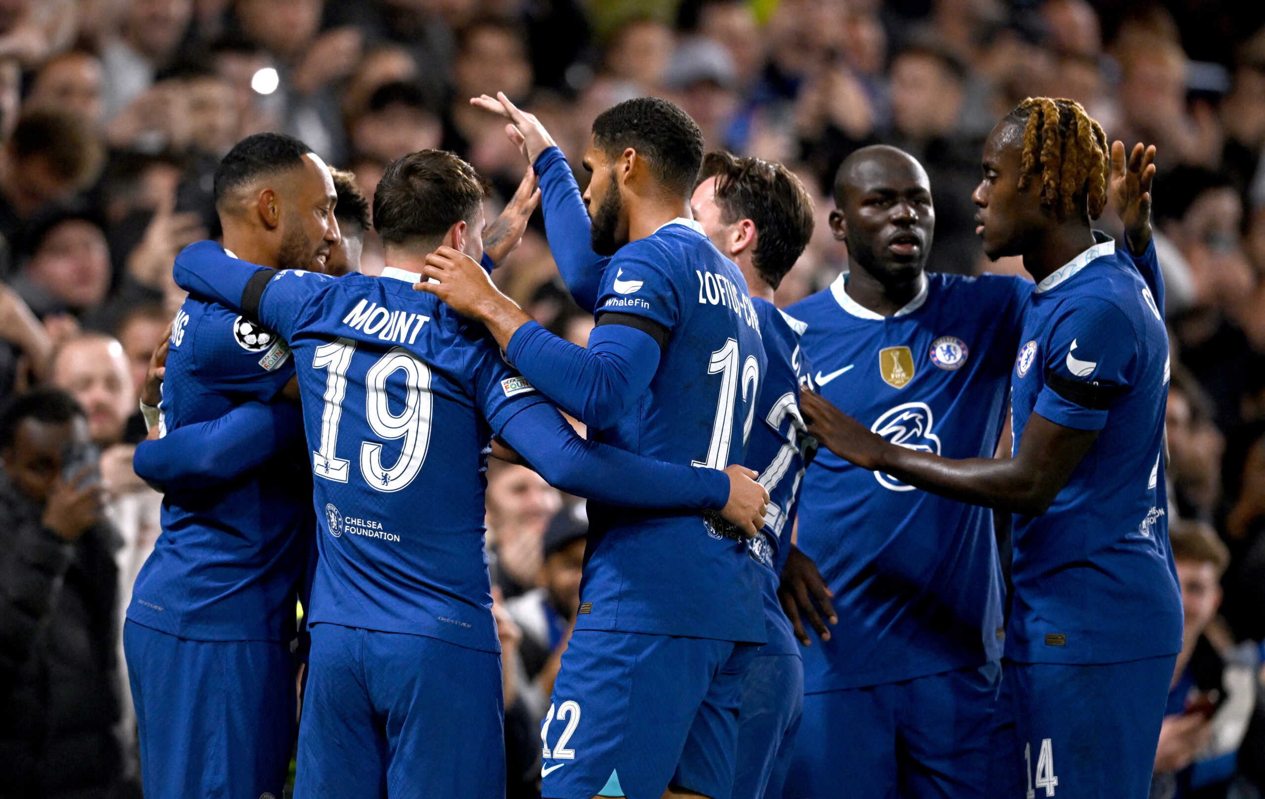 Soccer Football - Champions League - Group E - Chelsea v AC Milan - Stamford Bridge, London, Britain - October 5, 2022  Chelsea's Pierre-Emerick Aubameyang celebrates scoring their second goal with teammates REUTERS