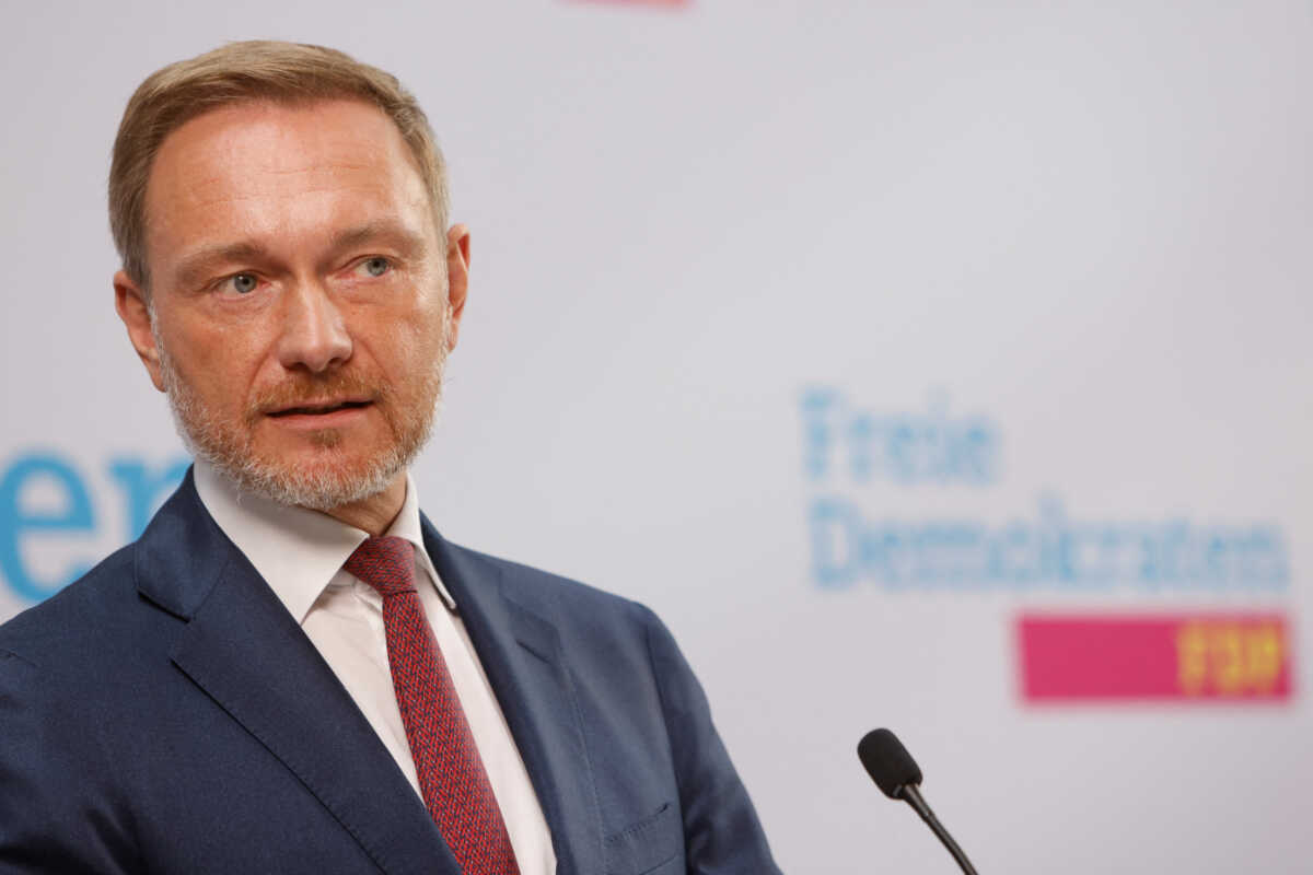 Free Democratic Party (FDP) leader Christian Lindner attends a news conference, following the state election in Lower Saxony, at the FDP headquarters in Berlin, Germany October 10, 2022. REUTERS