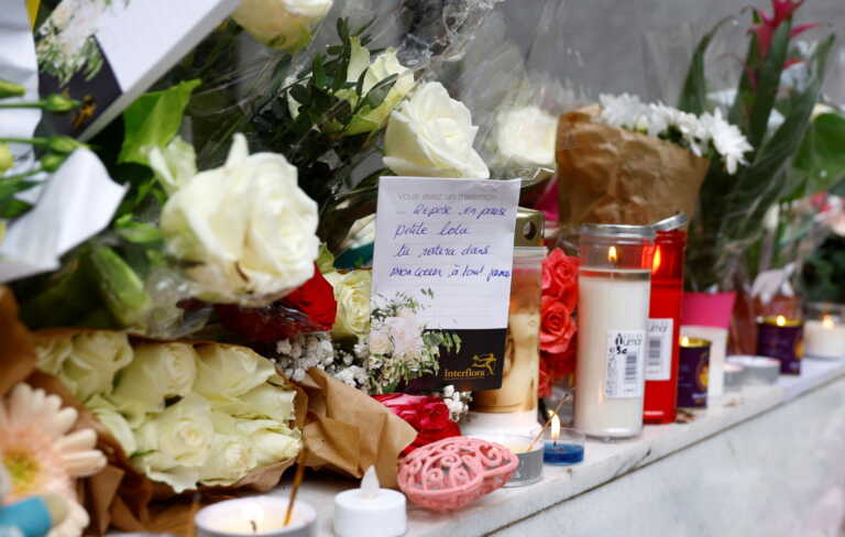 Λουλούδια για τη 12χρονη Λόλα που βιάστηκε, δολοφονήθηκε και τεμαχίστηκε! Πολιτική κόντρα για την 24χρονη δράστη