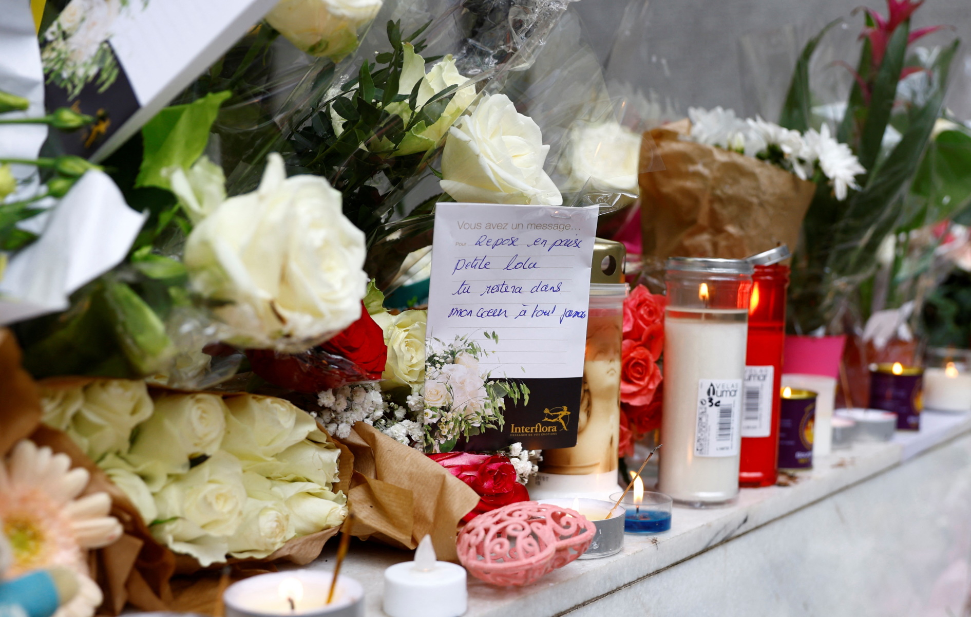 Δολοφονία 12χρονης στη Γαλλία: Συνάντηση Μακρόν με τους γονείς – Πολιτική κόντρα για την 24χρονη βιαστή δολοφόνο