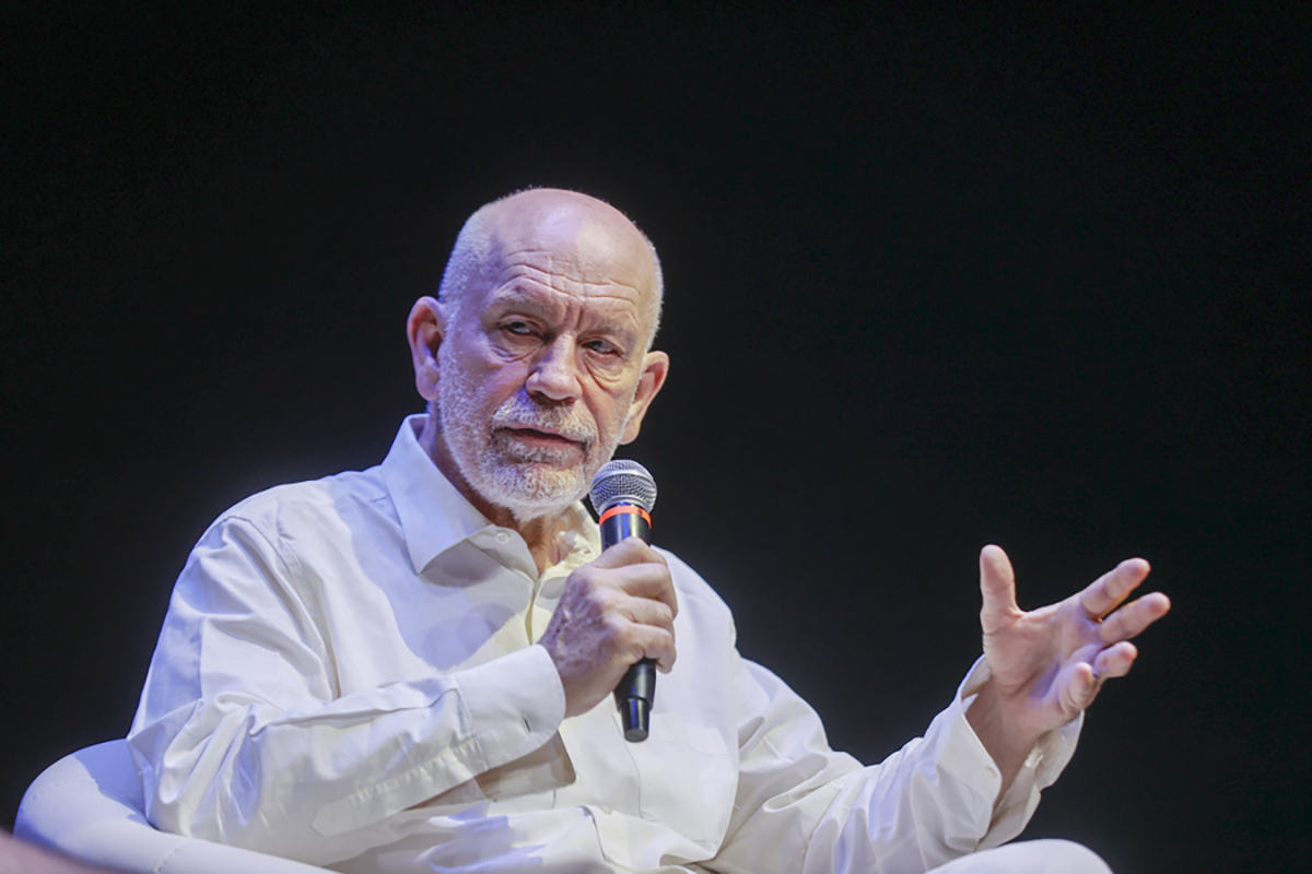 epa10113755 US actor John Malkovich attends the presentation of the musical 'The Infernal Comedy. Confessions of a Serial Killer' in Madrid, Spain, 10 August 2022. The play will run in the framework of Veranos de la Villa festival from 11 to 12 August 2022.  EPA