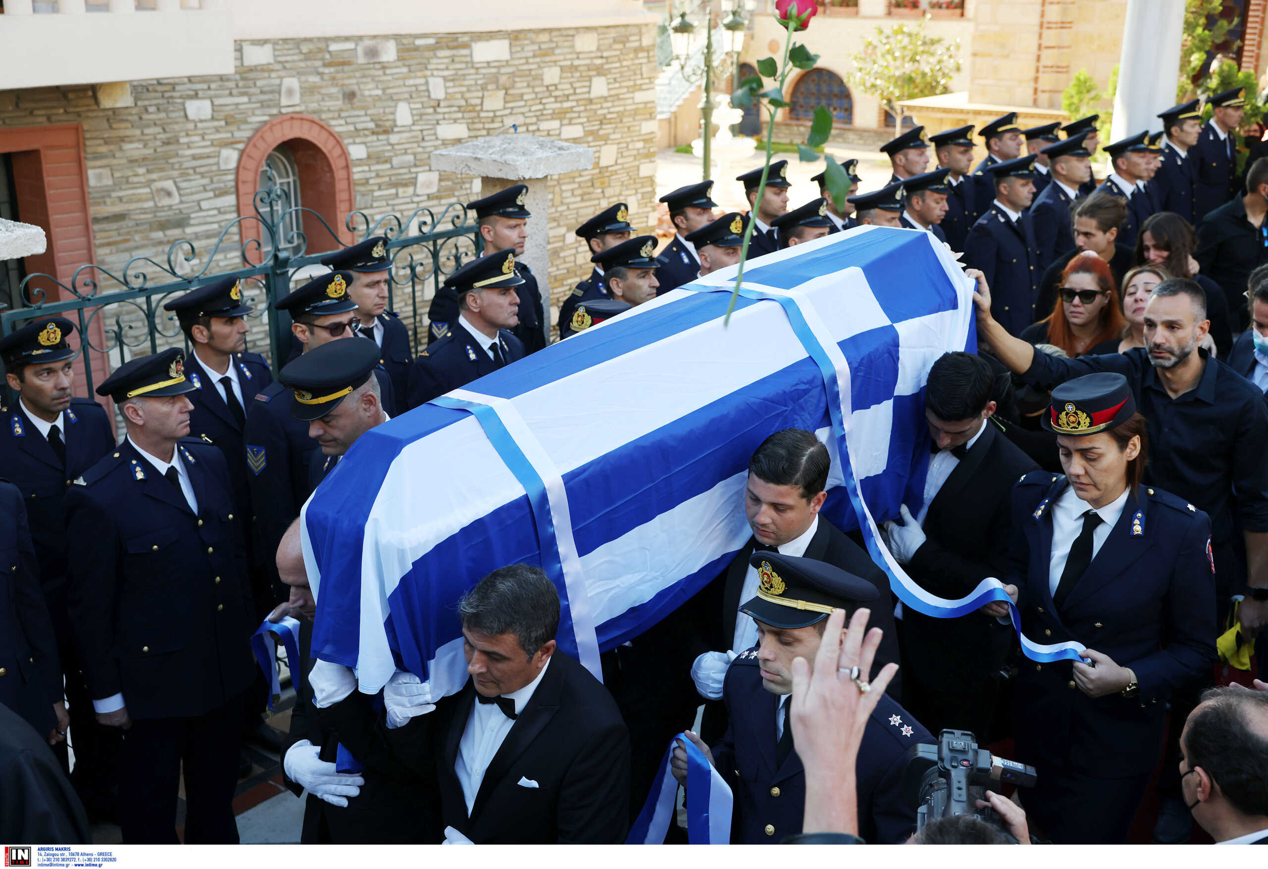 Κηδεία Αλέξανδρου Νικολαΐδη: Ρίγη συγκίνησης στο τελευταίο «αντίο» στον  Έλληνα Ολυμπιονίκη