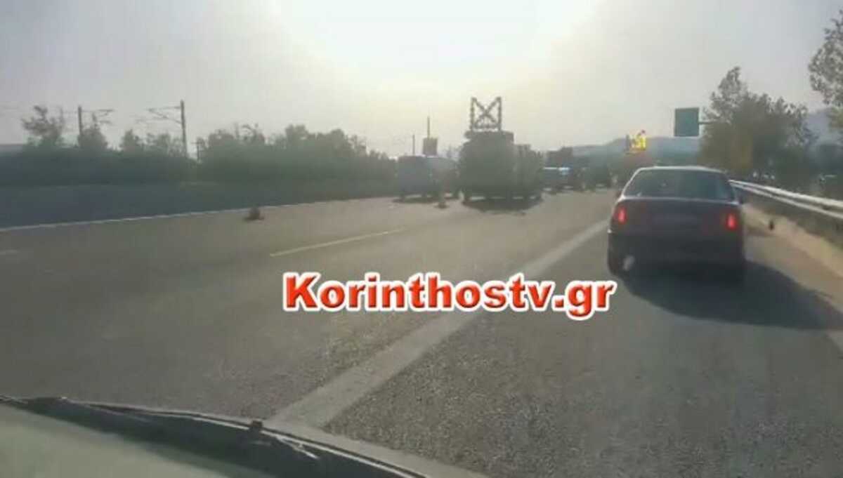 Τροχαίο στην Αθηνών – Κορίνθου: Και τρίτος νεκρός από την ηλικιωμένη οδηγό που μπήκε ανάποδα στο δρόμο