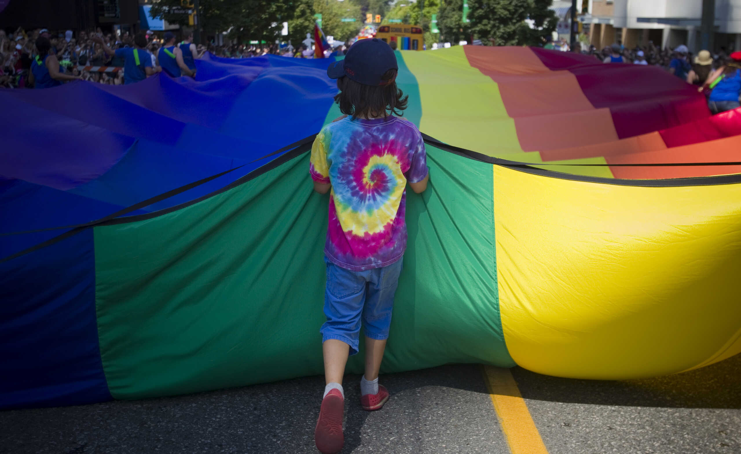 Thessaloniki Pride: Μηνύματα και εικόνες από την πολύχρωμη πορεία