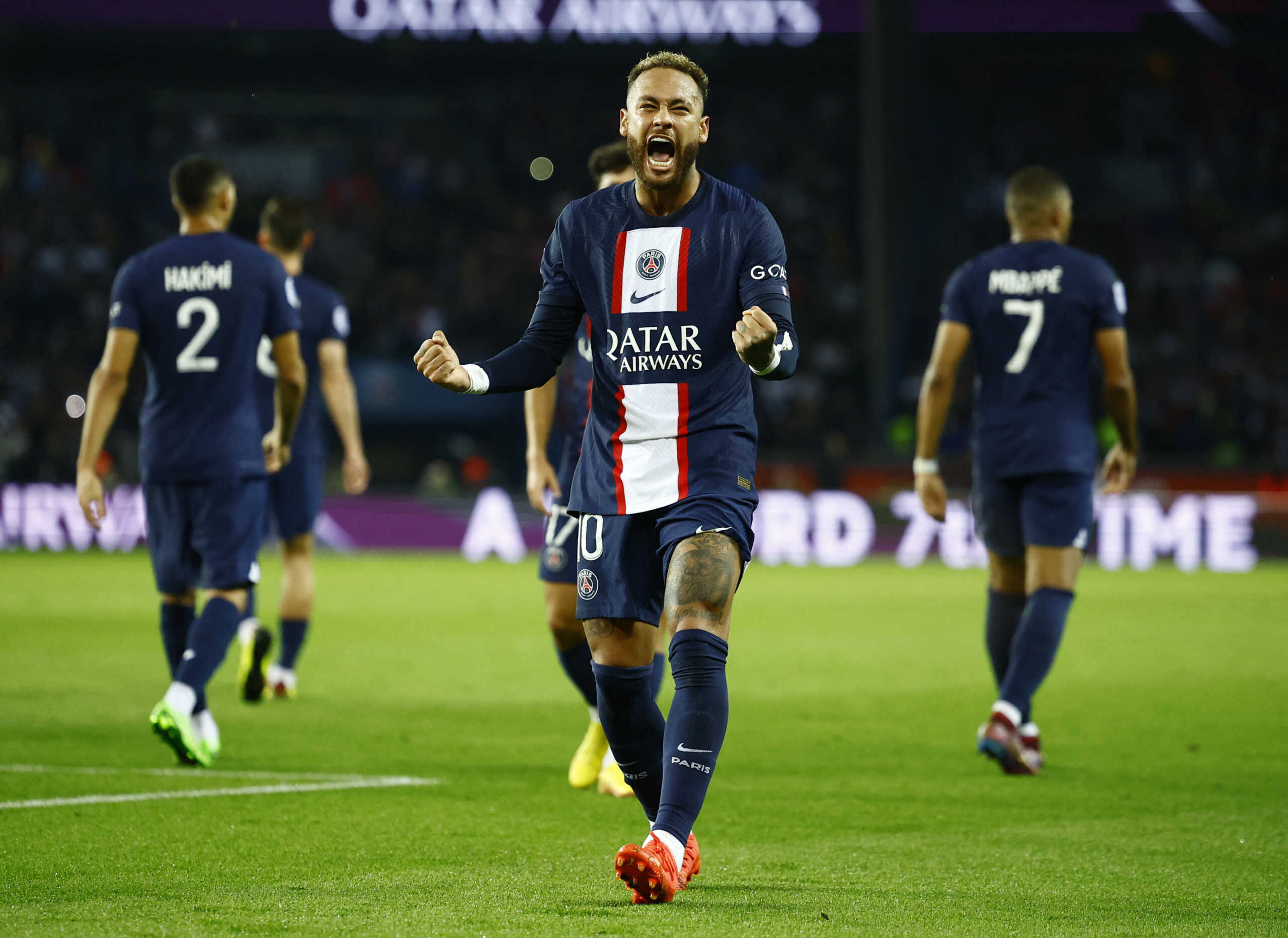 Soccer Football - Ligue 1 - Paris St Germain v Olympique de Marseille - Parc des Princes, Paris, France - October 16, 2022 Paris St Germain's Neymar celebrates scoring their first goal REUTERS