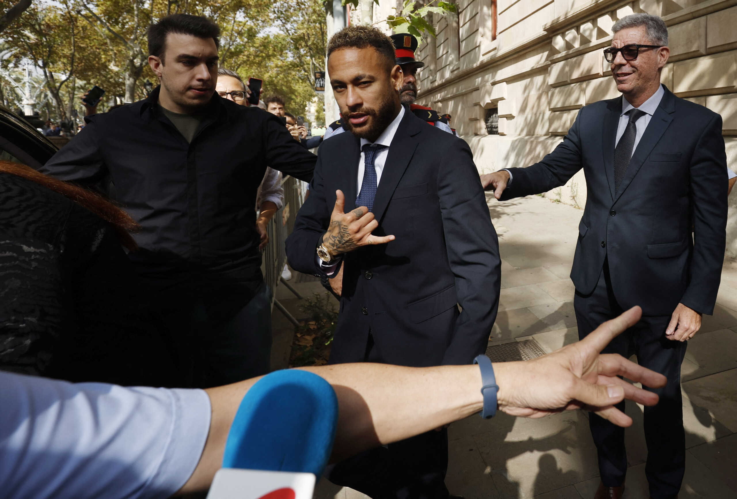 Soccer Football - Brazil's Neymar to stand trial in a corruption case over his transfer to FC Barcelona - Barcelona Court, Barcelona, Spain - October 18, 2022 Brazil's Neymar leaves court after standing trial on fraud and corruption charges over the transfer to FC Barcelona from Santos in 2013 REUTERS