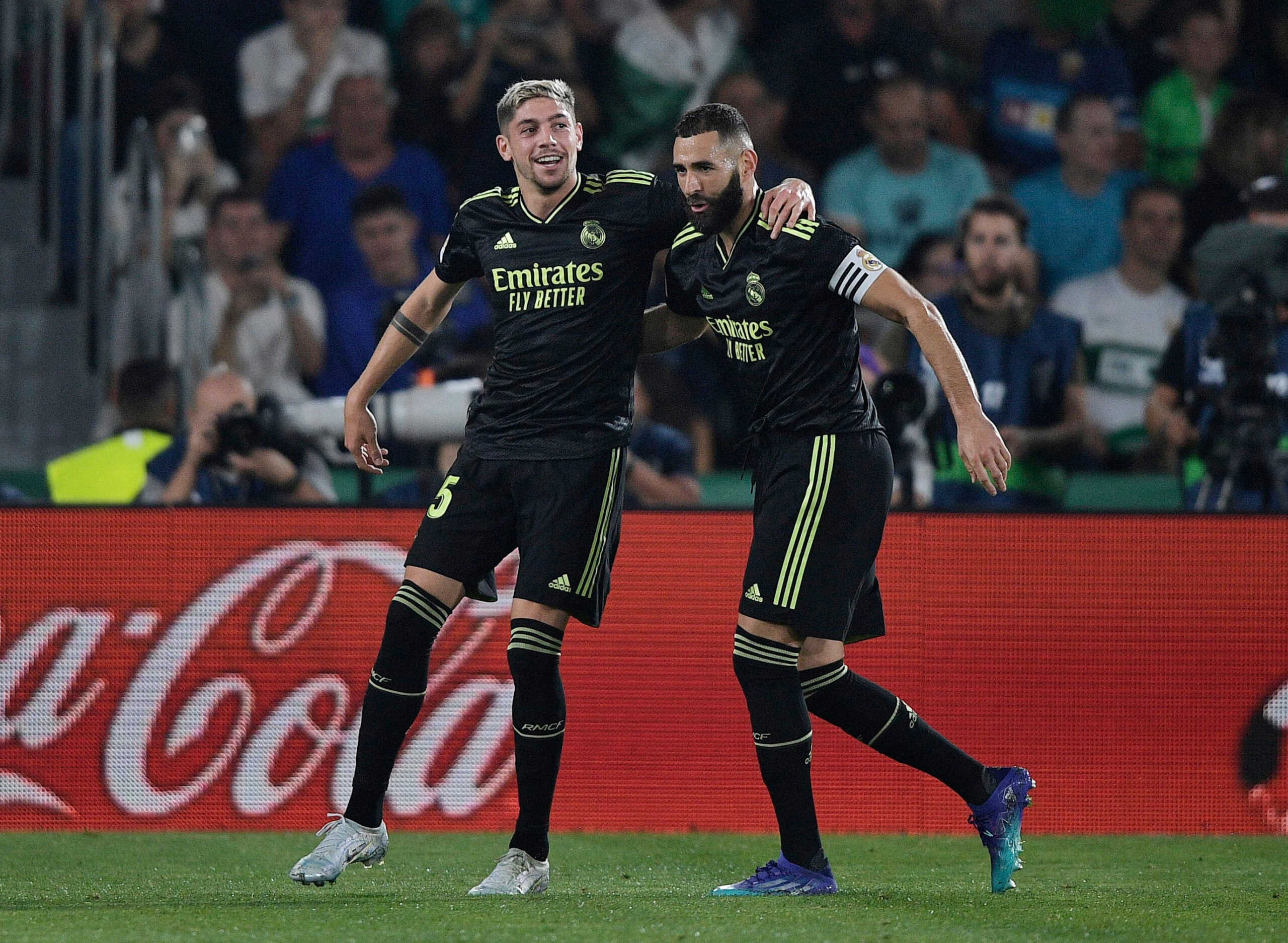 Soccer Football - LaLiga - Elche v Real Madrid - Estadio Manuel Martinez Valero, Elche, Spain - October 19, 2022 Real Madrid's Federico Valverde celebrates scoring their first goal with teammate Karim Benzema REUTERS