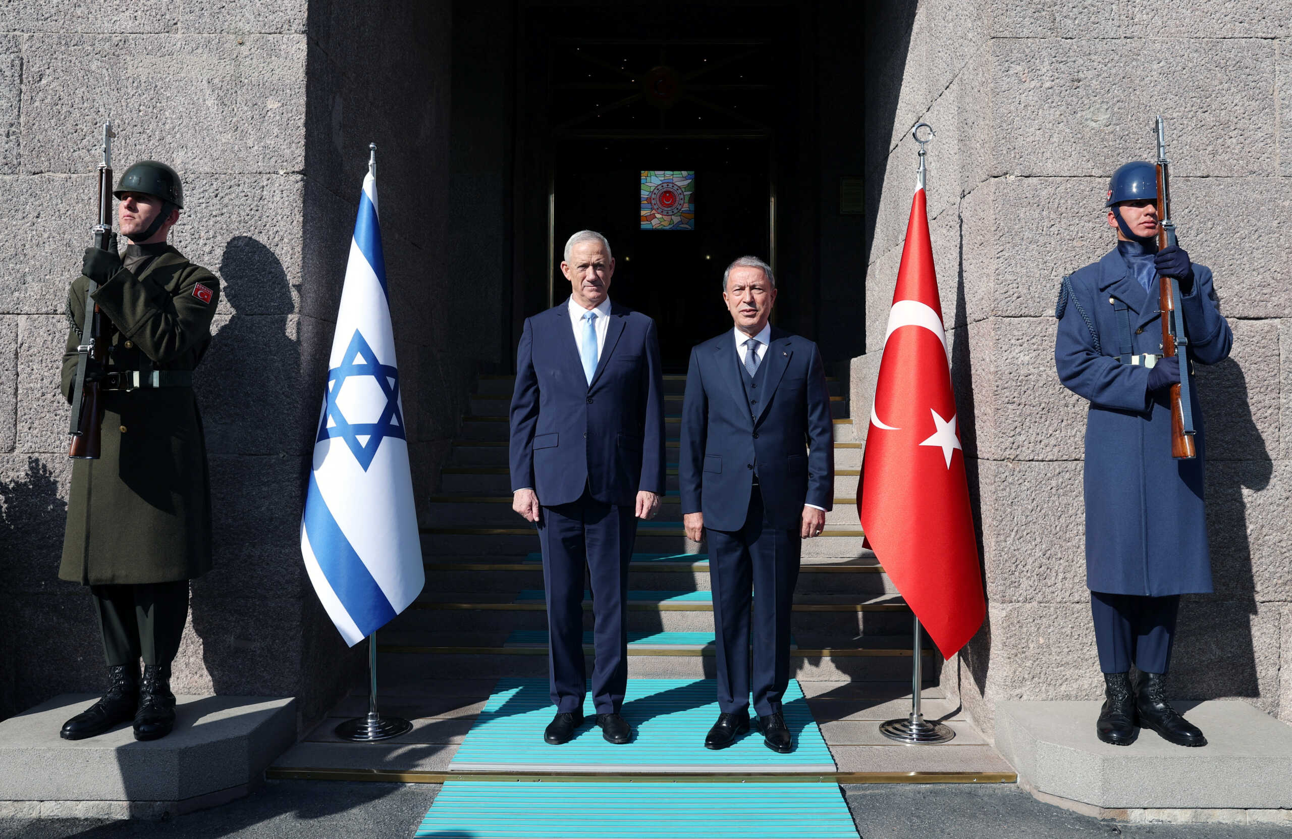 Τουρκία – Ισραήλ: Να «ξεπαγώσουν» τις διμερείς σχέσεις αποφάσισαν Γκαντζ και Ακάρ – Η αναφορά στην Ελλάδα