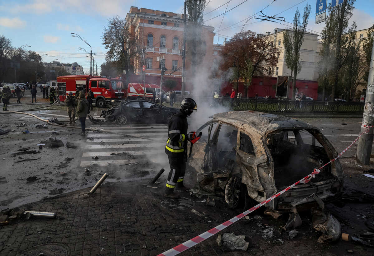 Ζελένσκι για εκρήξεις στο Κίεβο: Η Ρωσία επιχειρεί να μας εξαφανίσει «από προσώπου γης»
